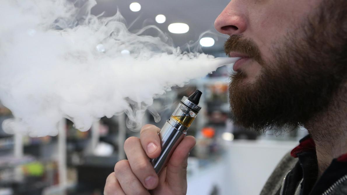 Près de deux millions de vapoteurs en France
