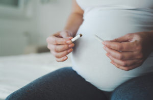 Une étude s'intéresse à l'impact du vapotage chez les femmes enceintes